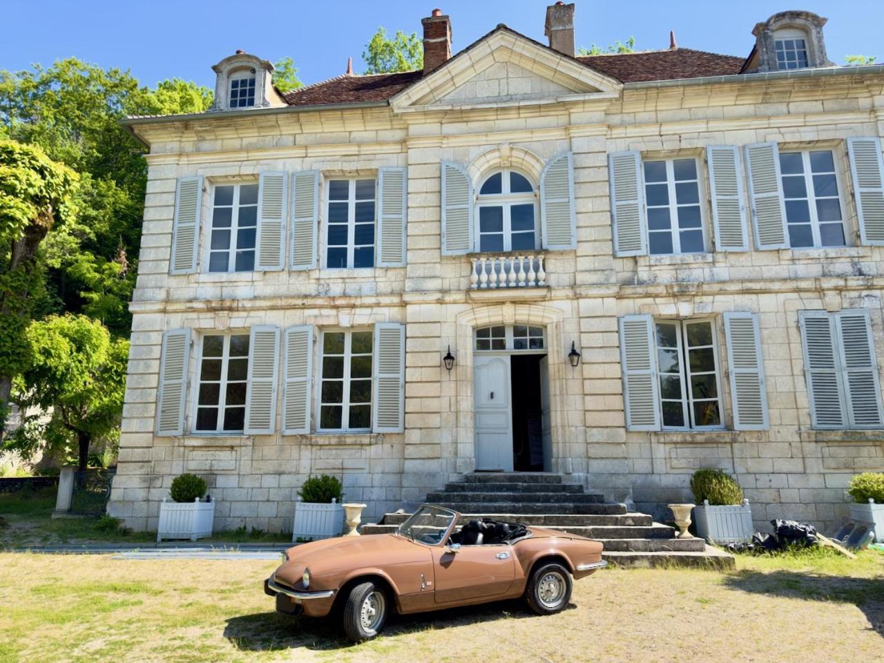 Gite Chateau Du Colombier - Piscine Chauffee Vila Mailly-le-Château Exterior foto