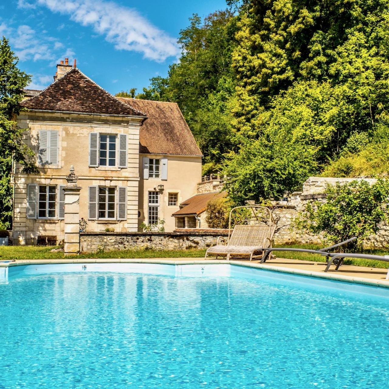 Gite Chateau Du Colombier - Piscine Chauffee Vila Mailly-le-Château Exterior foto